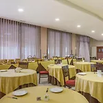 Отель Zina Family Кустоначи