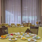 Zina Family Отель 4*