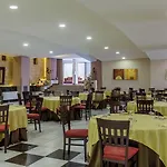 Отель Zina Family 4*