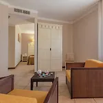 Zina Family Отель Кустоначи
