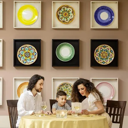 Ξενοδοχείο Zina Family 4*