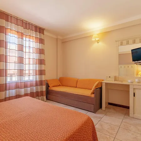 Zina Family 4* Custonaci
